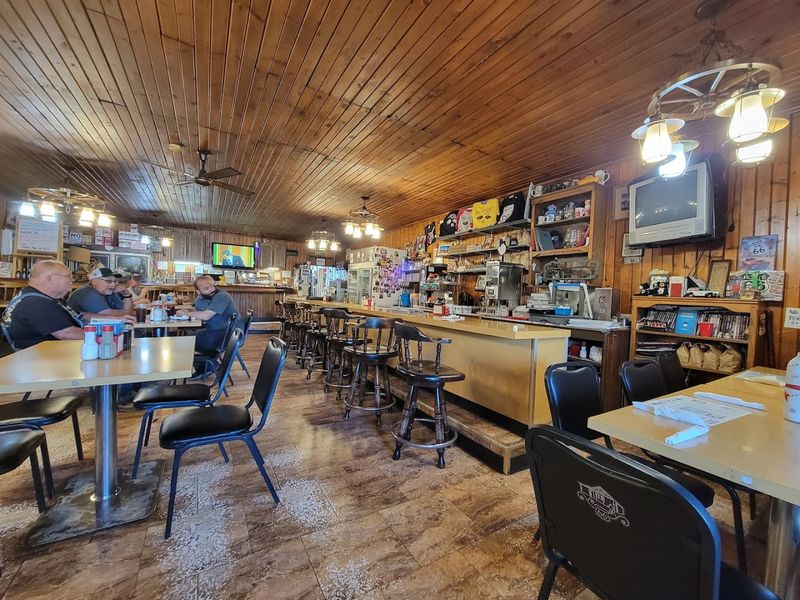 Open Six Days a Week for Early Birds and Late Morning Risers