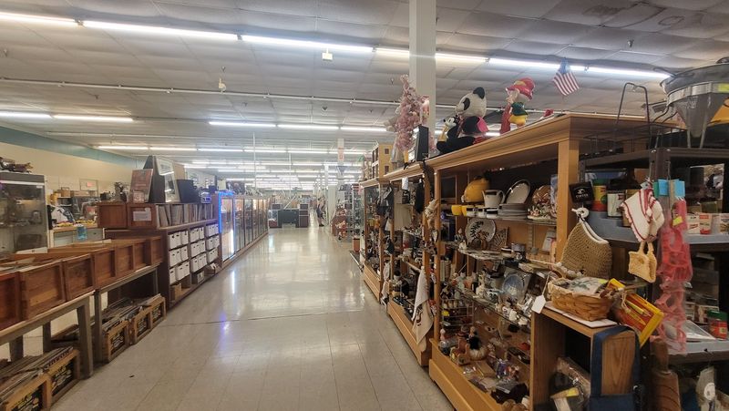 Organized Booths Make Navigation Surprisingly Easy