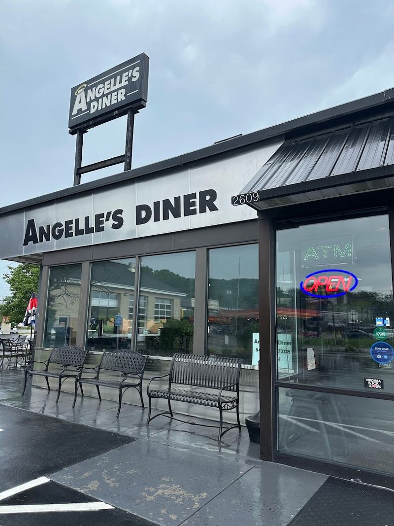 Outdoor Patio Seating: Dining With a Side of Fresh Air Outdoor Patio Seating: Dining With a Side of Fresh Air