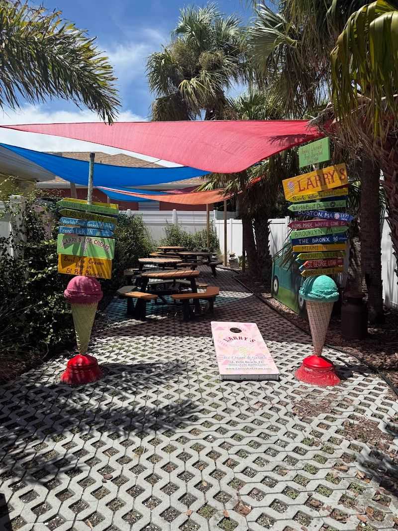 Outdoor Seating With a Breezy Beachside Vibe