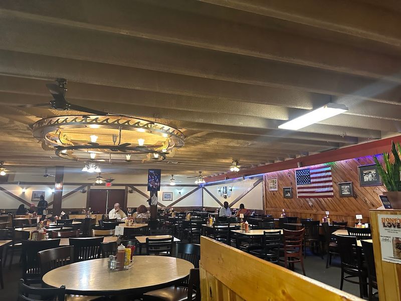 Outstanding Service That Keeps Regulars Coming Back