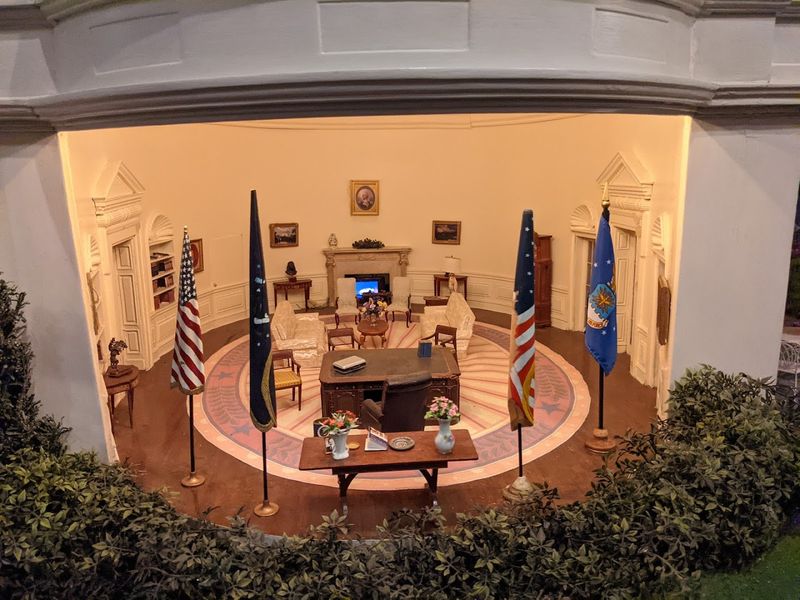 Oval Office Replicas for Every President Oval Office Replicas for Every President