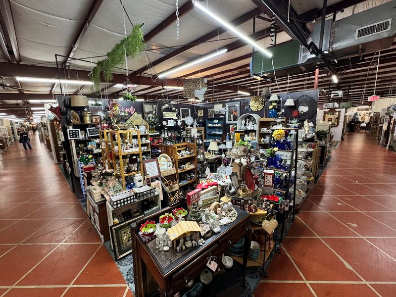 Over 250 Vendors Under One Roof