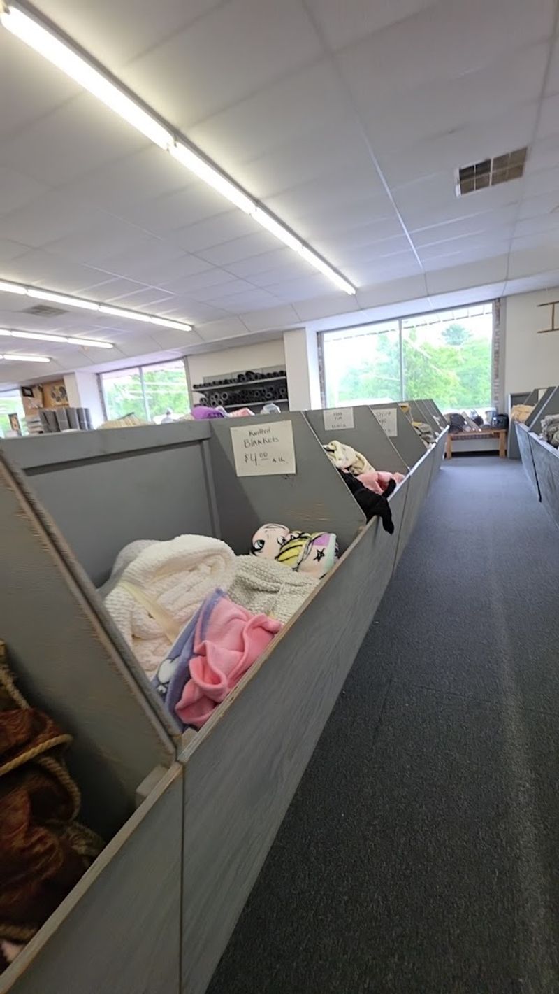 Overstock and By-the-Pound Merchandise Overstock and By-the-Pound Merchandise