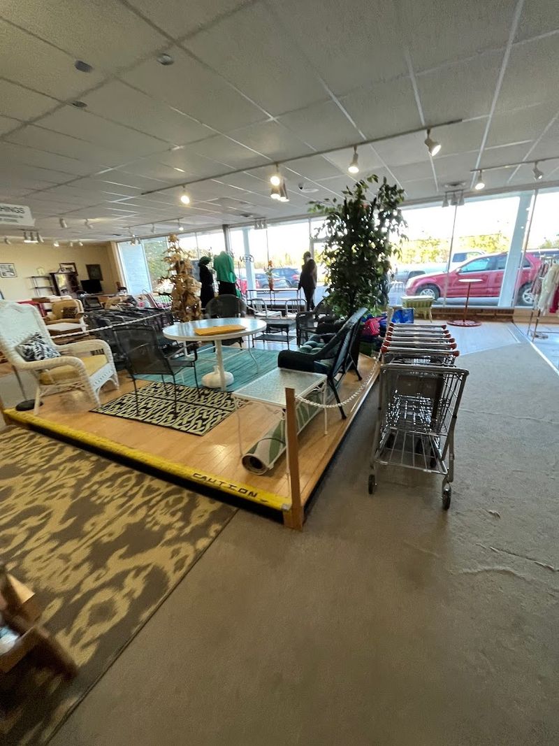 Parking and Location Tips for First-Time Visitors