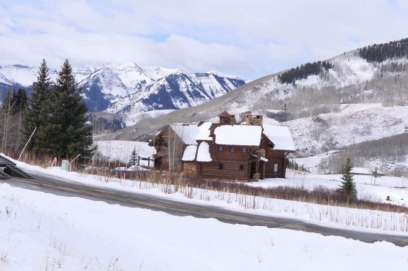 Peaceful Hot Springs and Spa Retreats Nearby