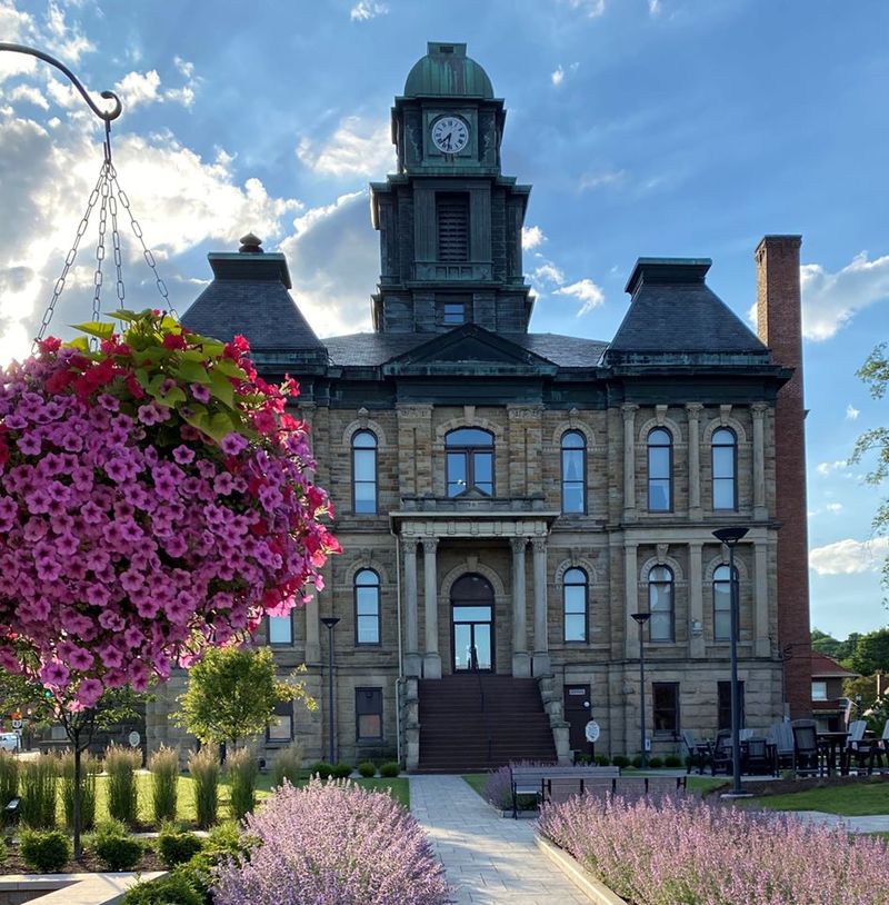 Peaceful Small-Town Atmosphere That Recharges Your Soul