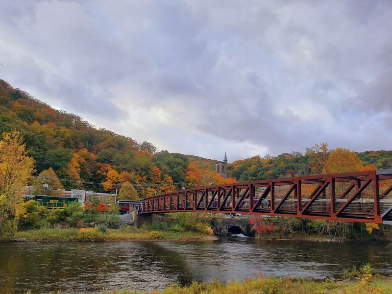 Perfect Timing: Fall Foliage Season Is Absolutely Spectacular Perfect Timing: Fall Foliage Season Is Absolutely Spectacular