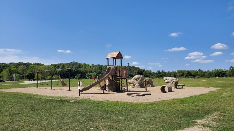 Playgrounds That Keep Kids Entertained for Hours Playgrounds That Keep Kids Entertained for Hours