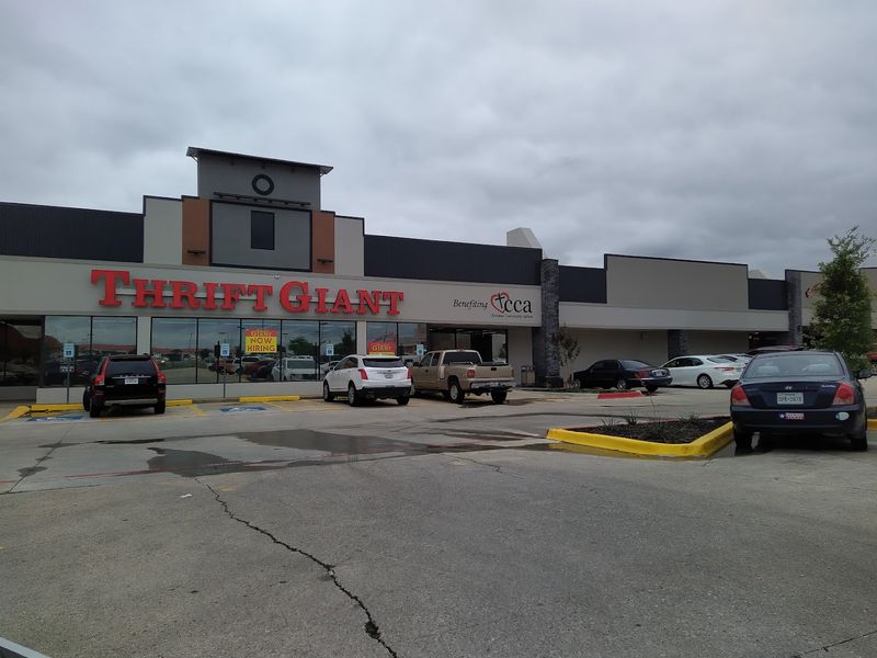 Plenty of Parking for a Stress-Free Visit