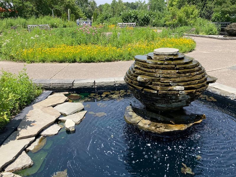 Pond Views and Peaceful Picnic Spots Along the Trails Pond Views and Peaceful Picnic Spots Along the Trails