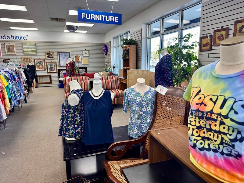 Prices That Compete With and Often Beat Goodwill Prices That Compete With and Often Beat Goodwill