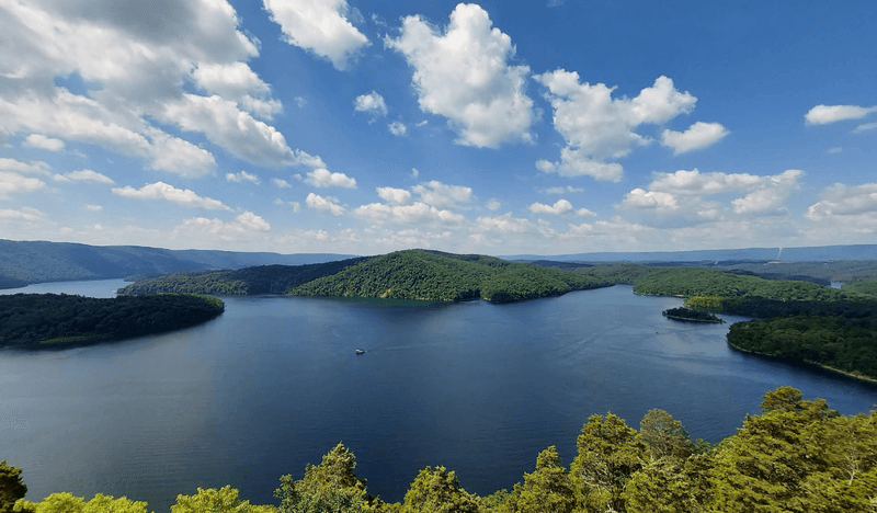 Proximity to Raystown Lake