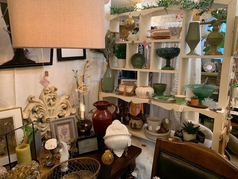 Pyrex, Uranium Glass, and Rare Kitchen Collectibles