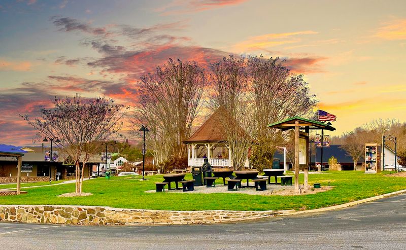 Quiet Downtown Charm That Has Not Been Turned Into a Theme Park