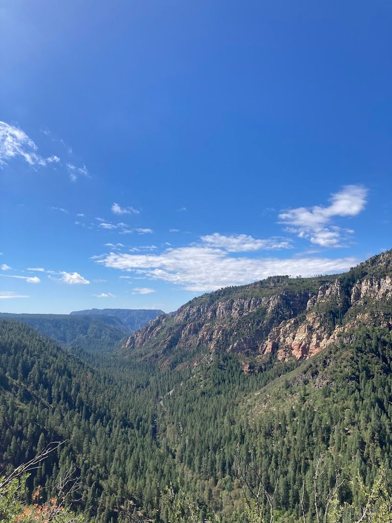 Quiet Rock Outcroppings Perfect for Peaceful Solitude