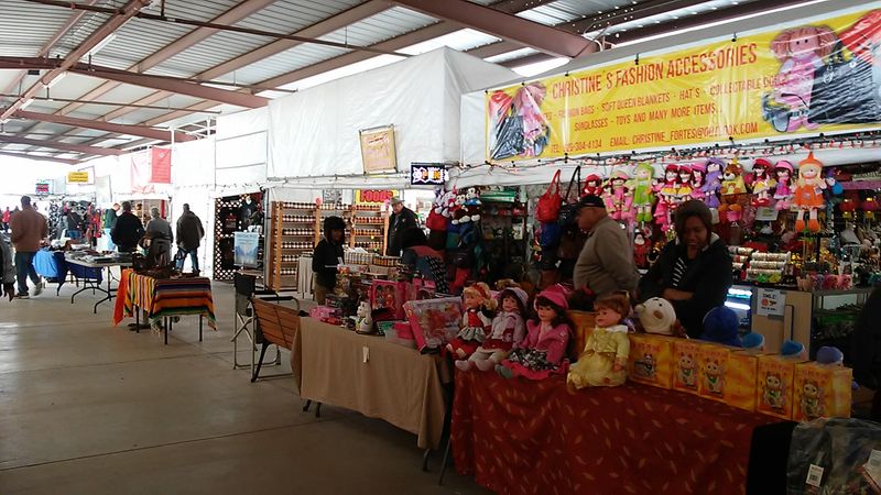 RV and Snowbird-Friendly Shopping Destination