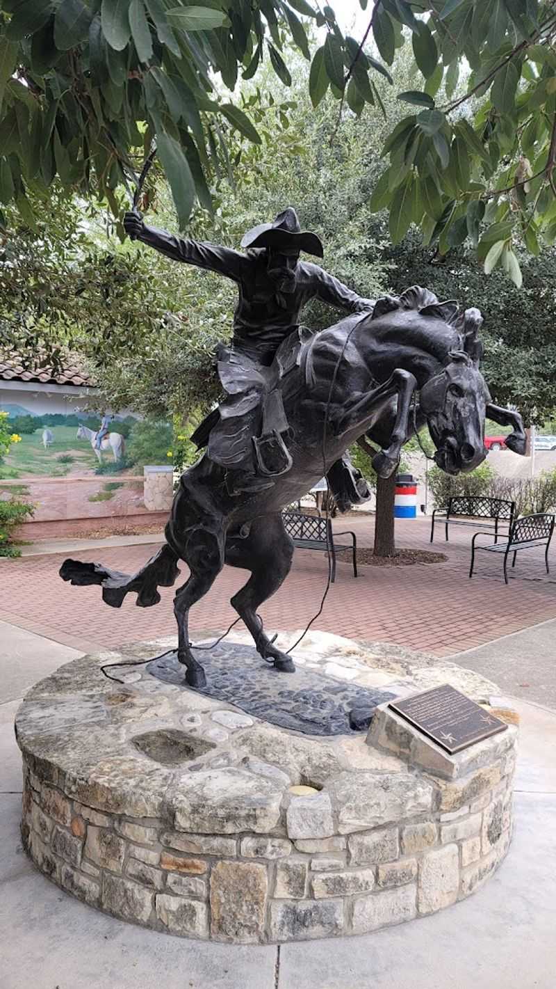 Rich Western Heritage and Culture to Keep Life Interesting Rich Western Heritage and Culture to Keep Life Interesting