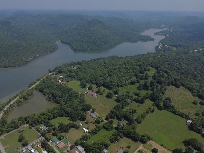 Scenic Drives Through Jackson County's Rolling Hills