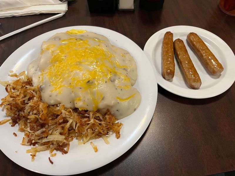 Scrambled Eggs, Sausage, and Hash Browns Done Right Scrambled Eggs, Sausage, and Hash Browns Done Right