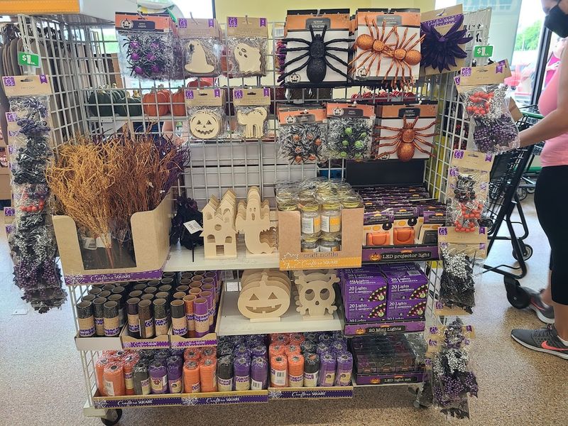 Seasonal Decor That Changes With Every Visit
