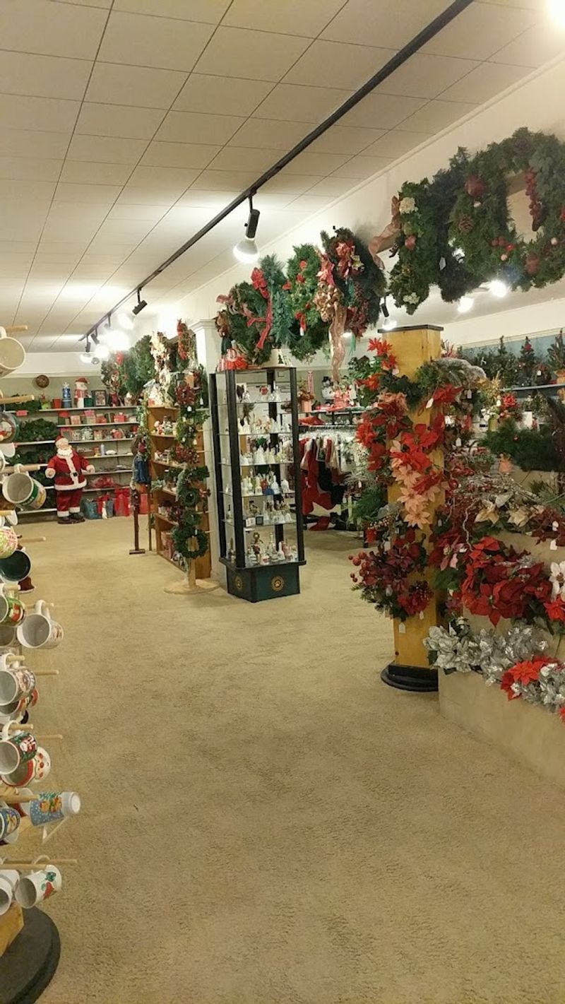 Seasonal Decor and Christmas Treasures Year-Round Seasonal Decor and Christmas Treasures Year-Round