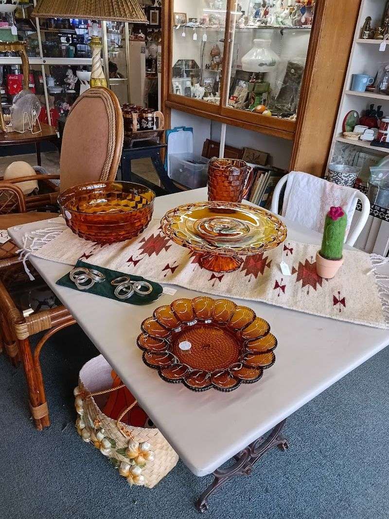 Seasonal Displays That Keep Every Visit Fresh