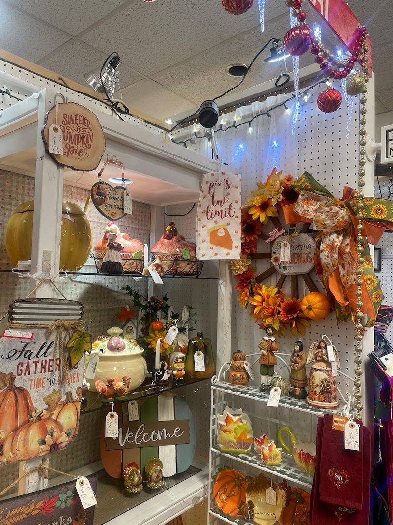Seasonal and Holiday Decor That Changes With Every Visit