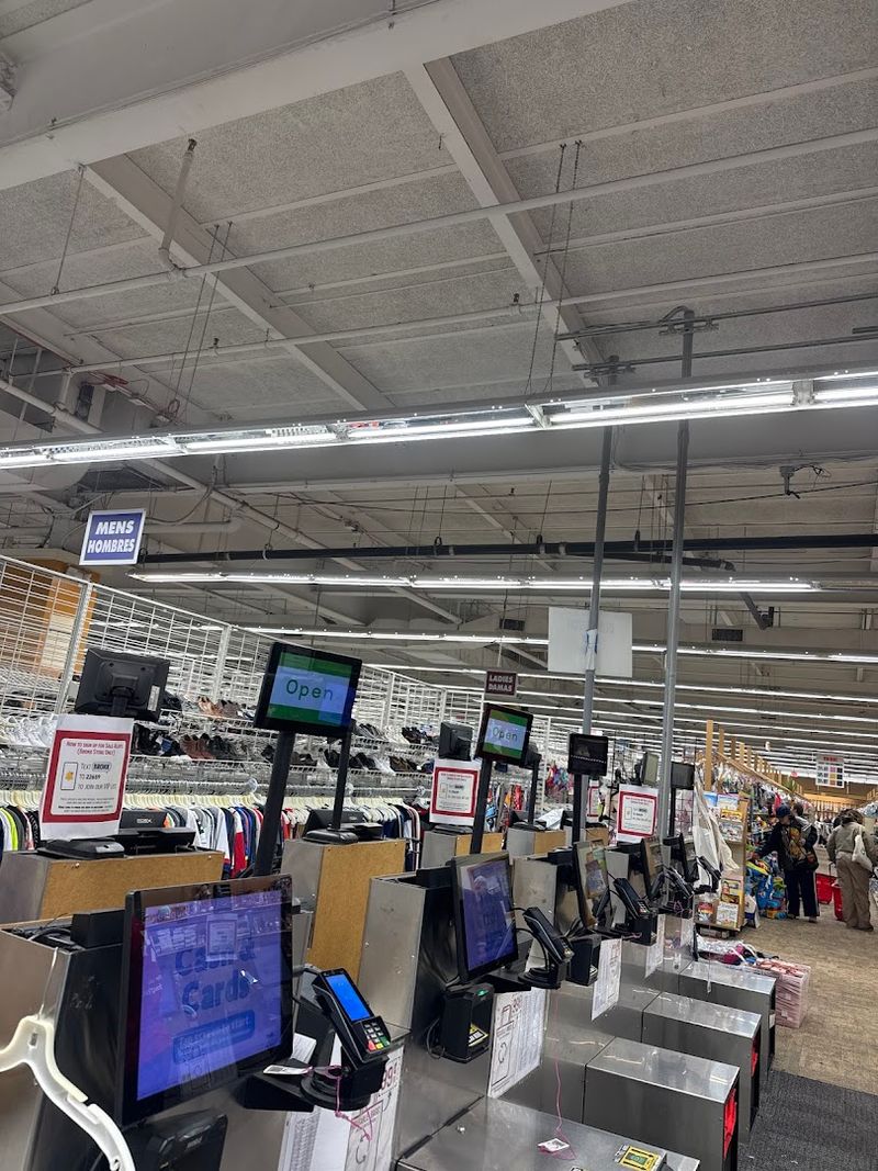 Self-Checkout That Keeps the Line Moving