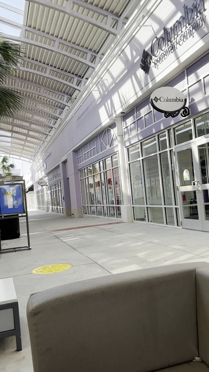 Sephora, Kate Spade, and the Luxury Side of Outlet Shopping Sephora, Kate Spade, and the Luxury Side of Outlet Shopping