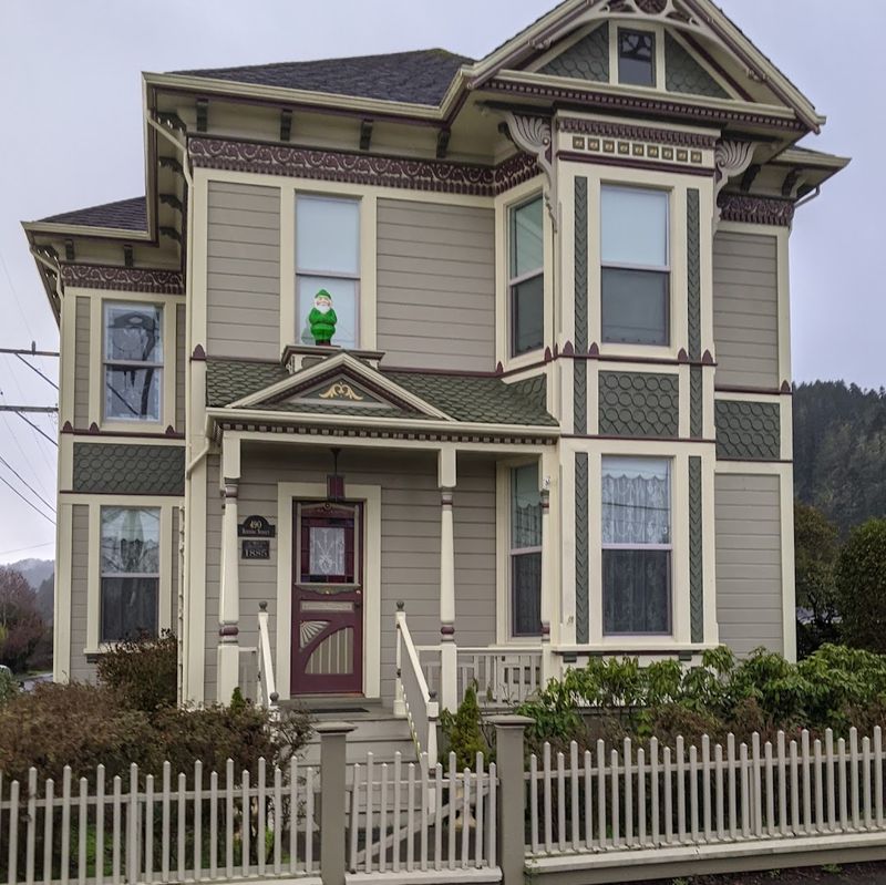 Shaw House Inn Bed and Breakfast