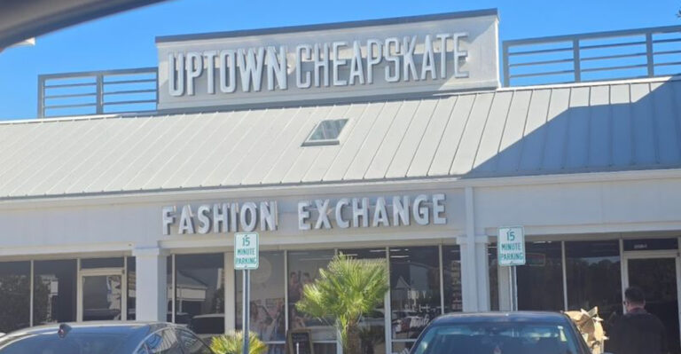 Shoppers Regularly Spend An Entire Day Exploring This Massive Florida Thrift Store Filled With Unexpected Finds