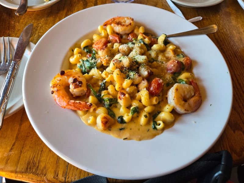 Shrimp Mac and Cheese That Sounds Unusual But Tastes Incredible
