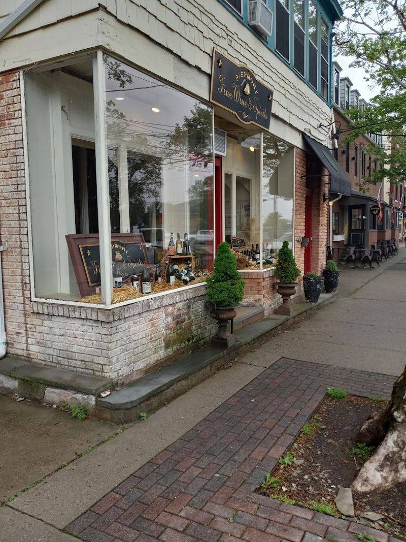 Sidewalk Cafes and Restaurants Worth the Drive Alone