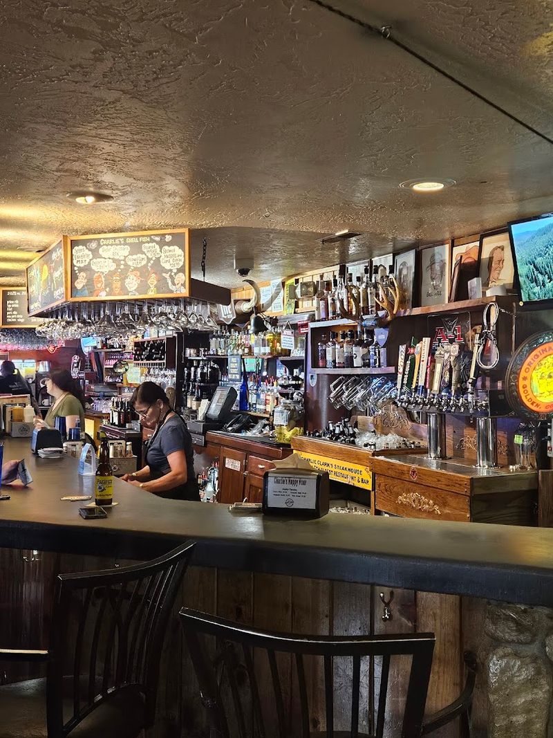 Signature Cocktails and a Classic Bar Scene