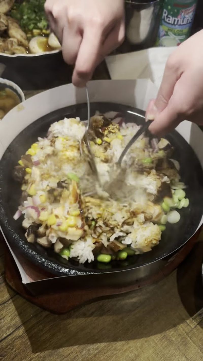Sizzling Plates That Arrive Crackling With Drama