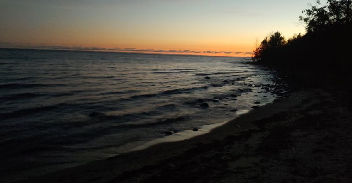 Skip The Crowds And Discover This Stunning Hidden State Park In Michigan