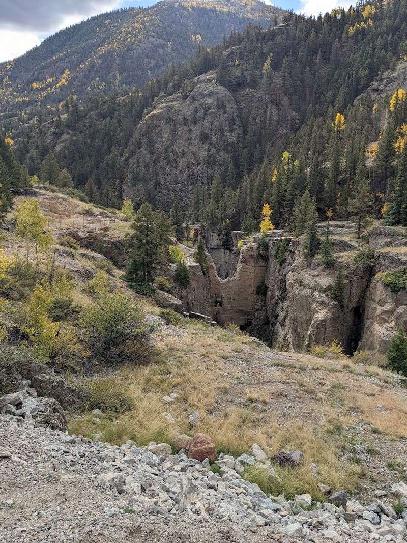Slumgullion Earthflow: A Living Geological Wonder