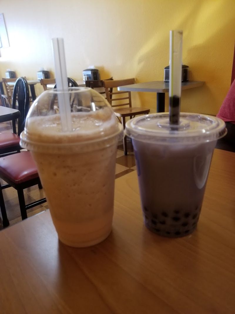 Smoothies and Boba Drinks That Complete the Meal