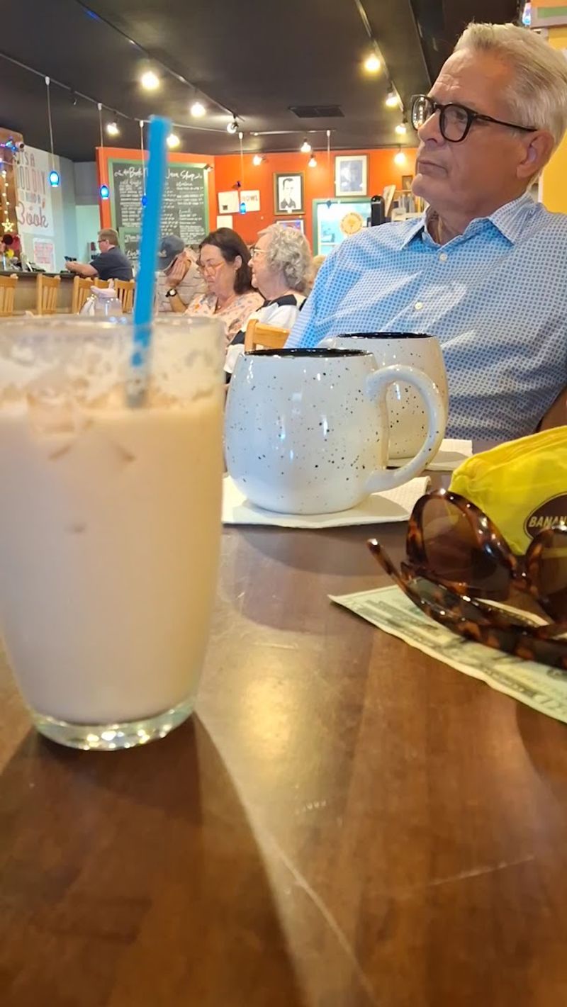 Smoothies and Creative Drinks Beyond the Usual Menu