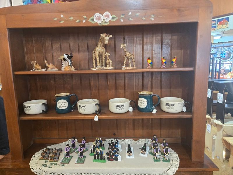 Souvenirs and Trinkets for Every Budget Souvenirs and Trinkets for Every Budget