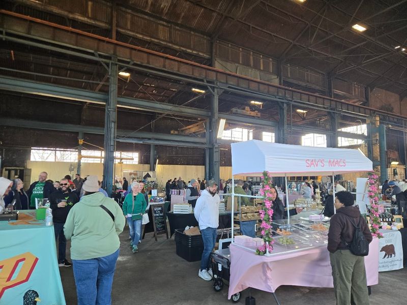 Specialty Foods and Baked Goods to Take Home