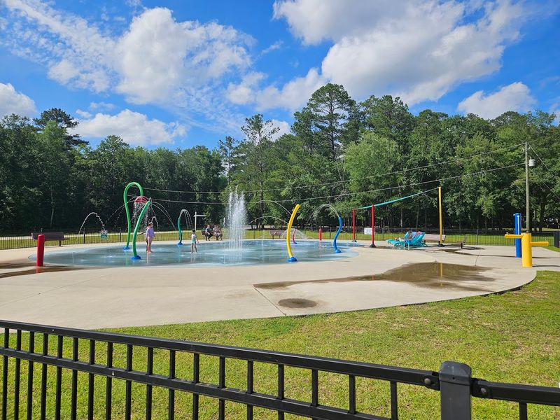 Splash Pad Fun for Families with Young Kids Splash Pad Fun for Families with Young Kids