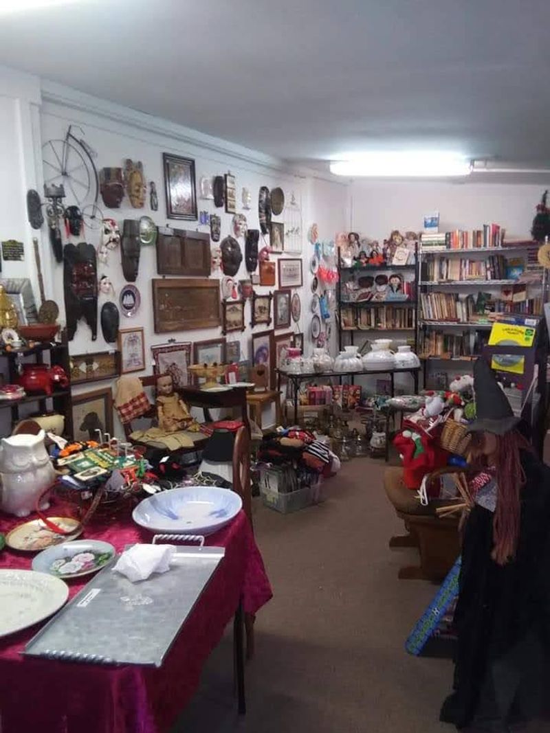 Stagecoach Markets & Antiques - Gloucester, Virginia
