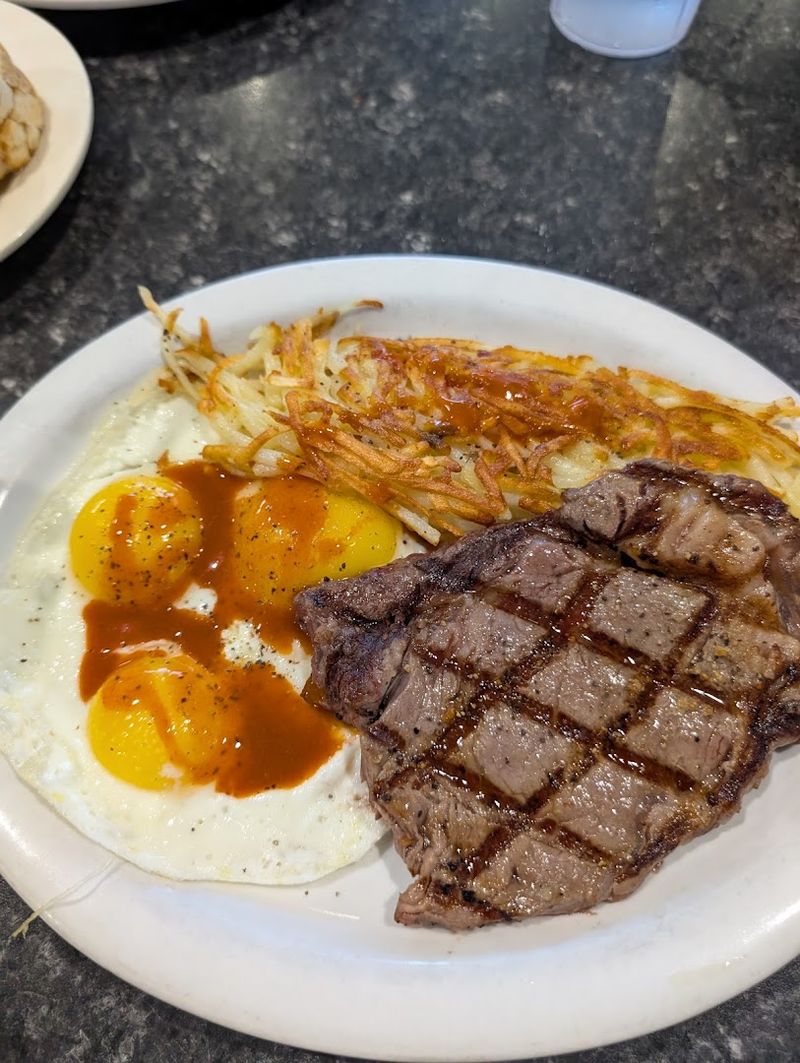 Steak and Eggs for the Classic Breakfast Purist
