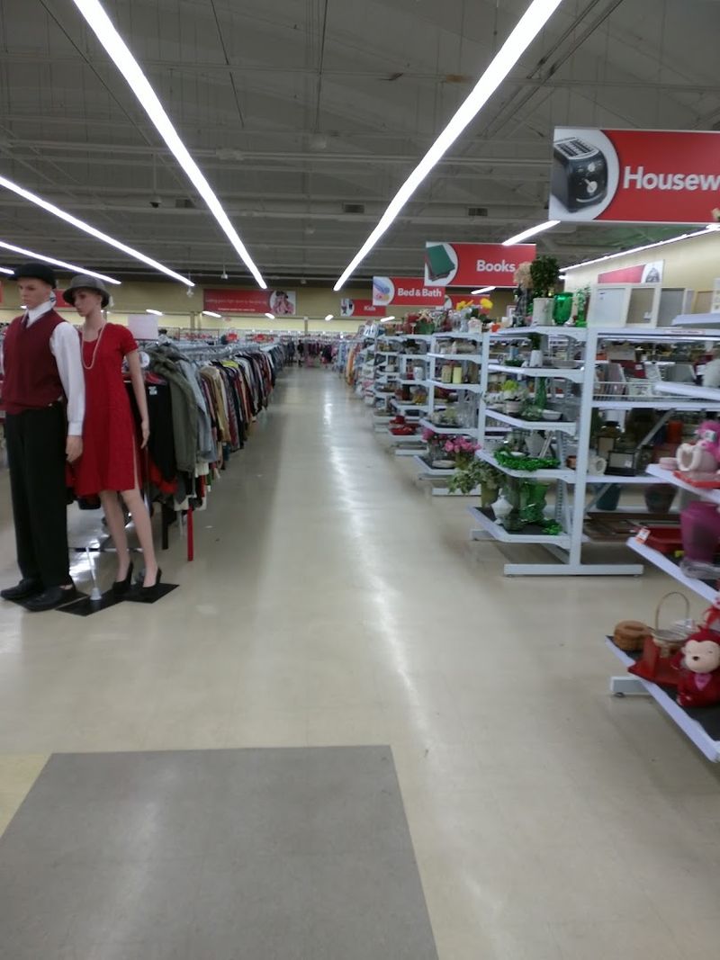 Store Hours That Work With Almost Any Schedule