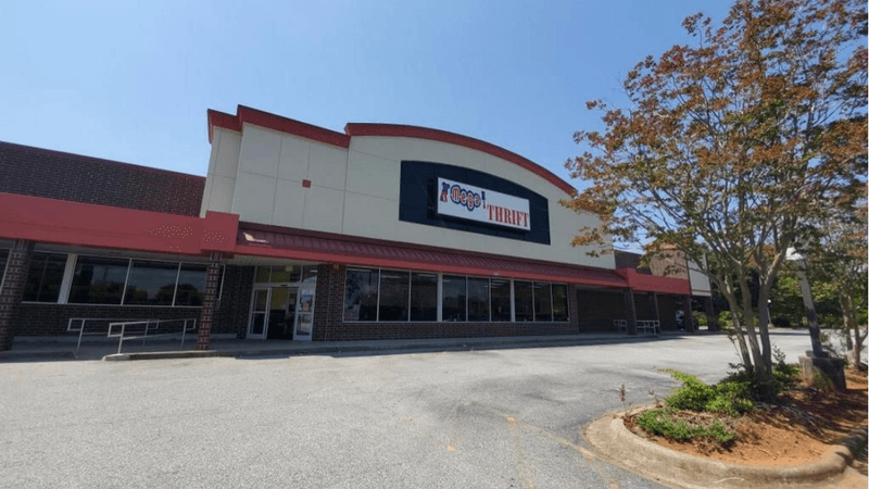 Store Hours That Work With Most Schedules