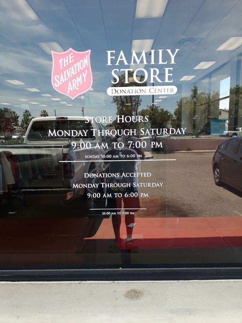 Store Hours That Work for Busy Schedules