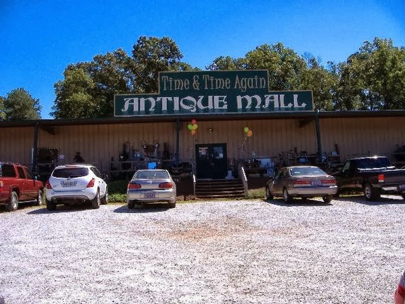 Store Hours and How to Plan Your Visit