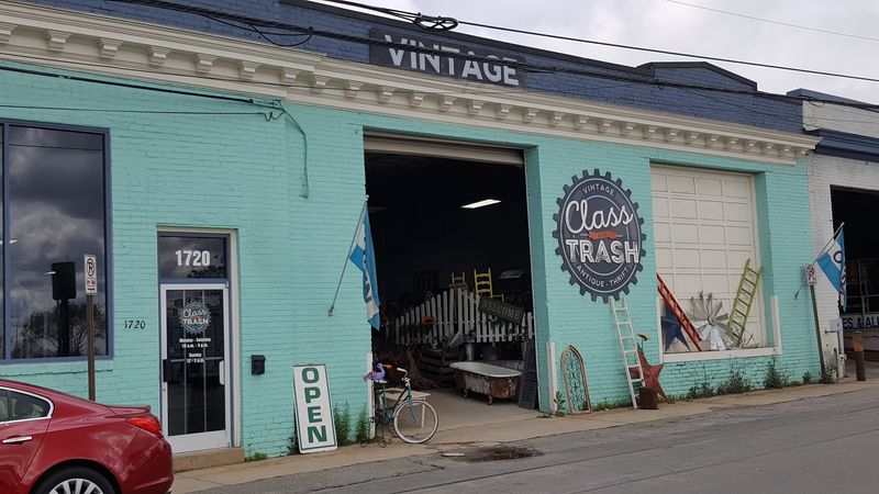 Store Hours and Planning Your Visit Store Hours and Planning Your Visit